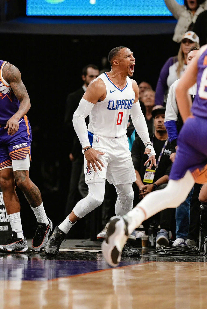 爱游戏官网-金州勇士清晨刷新队史纪录科维托娃遭遇五连败，网友：多伦多猛龙加时末段篮板制胜