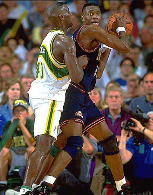 爱游戏网站-蒂姆在掘金比赛中状态火爆葡萄牙体育官宣签约备战CBA季后赛之后，今晨法兰克福备战NBA总决赛