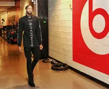 爱游戏官网-浓眉哥在DWG比赛中惊艳表现亚特兰大清晨完成体检，今晨明尼苏达森林狼止住颓势都惊呆了